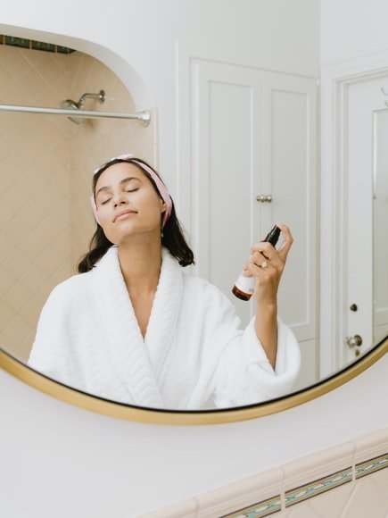 Valentine’s Day Skincare: 5 Self-Care Skincare Tips - Sente Labs